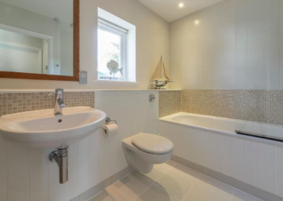 Saltbox Cottages Bathroom